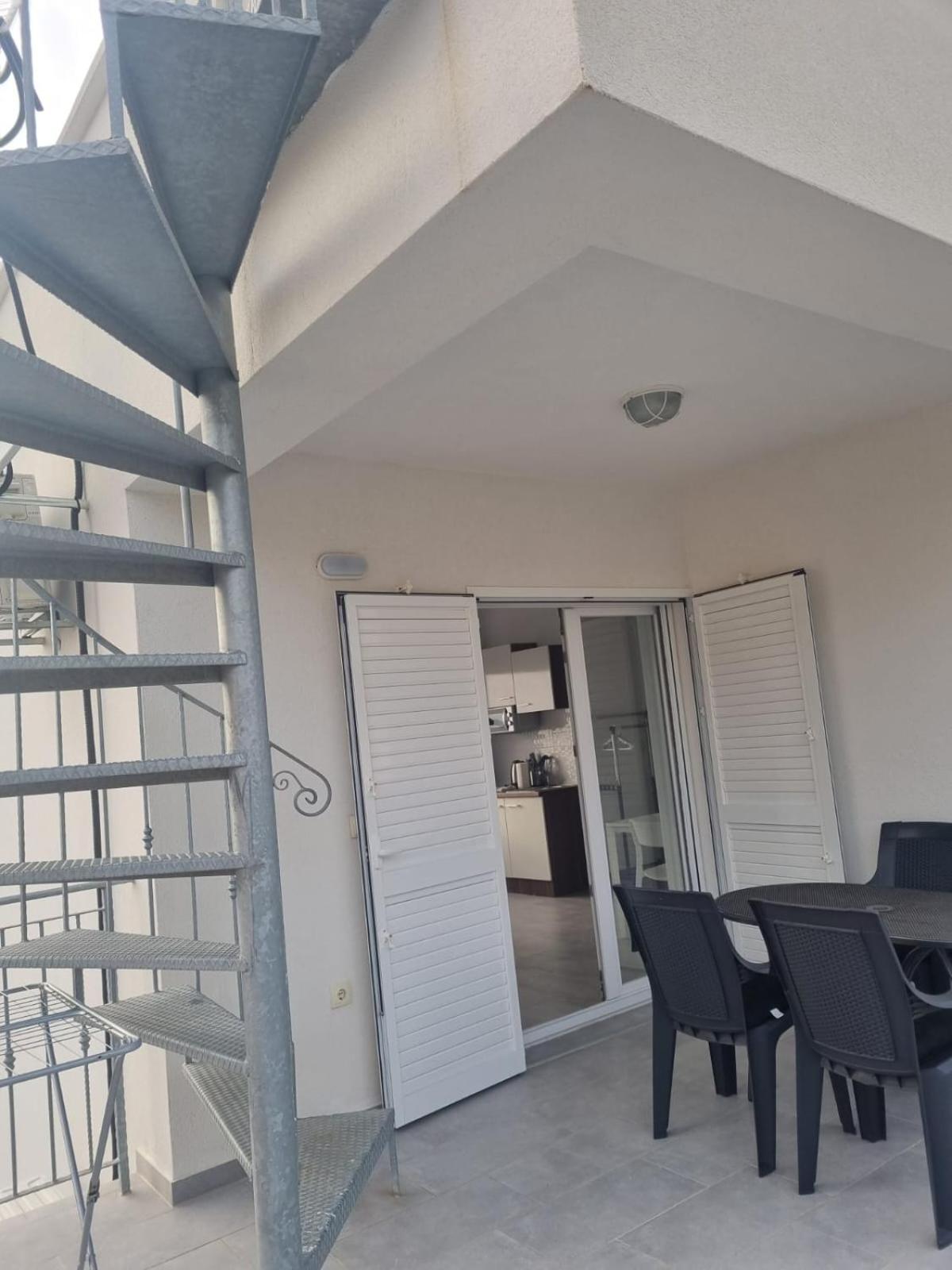 Matoc Apartments Murter Ngoại thất bức ảnh
